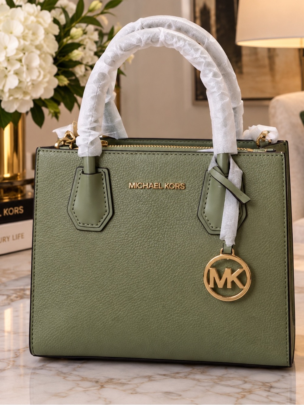 Michael Kors Mercer  Messenger Crossbody bag